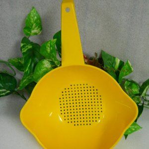 Vintage 1 Qt. Yellow Tupperware Collander